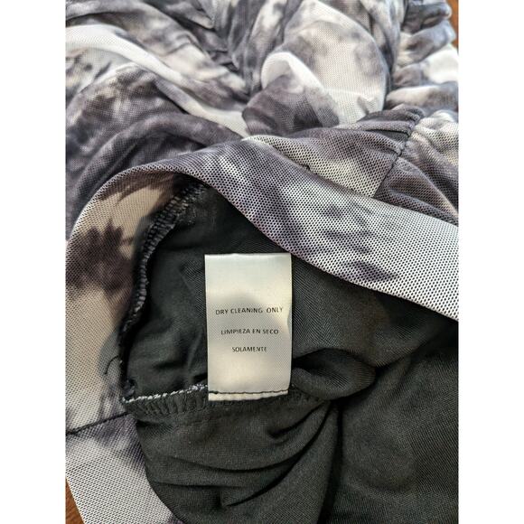 Fashion Nova Bodycon Skirt S Black White Tie Dye Stretchy‎ Fitted Festival Lined - Picture 5 of 9